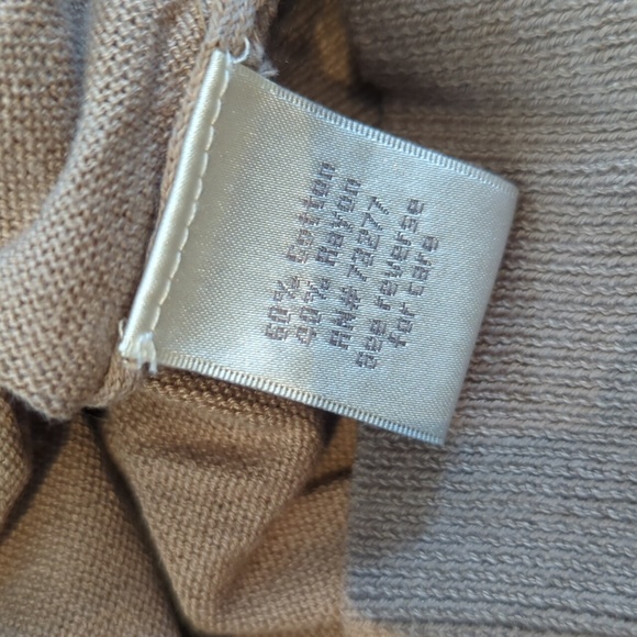 Lauren Conrad sweater - Picture 4 of 4